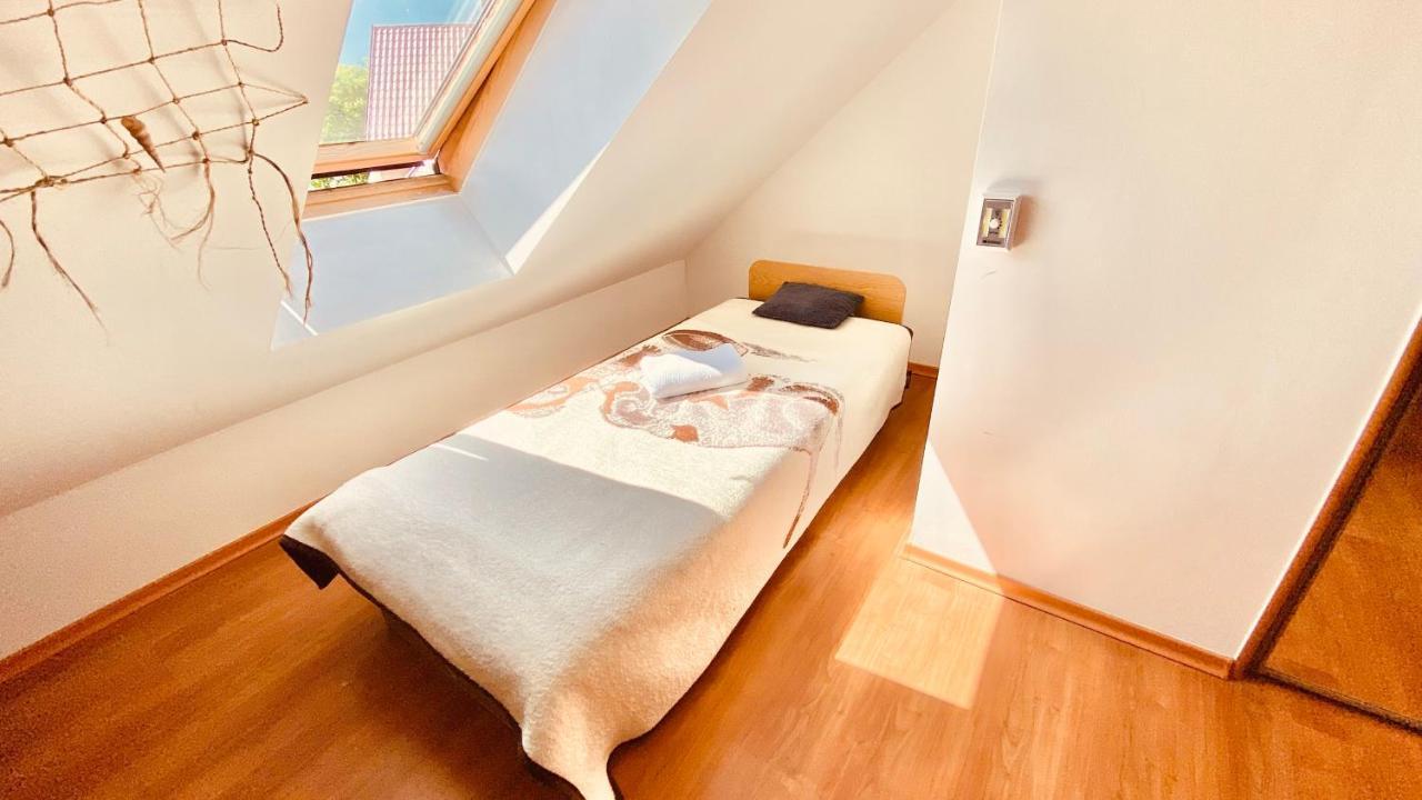 Sonnige Maisonette-Wohnung Mit Blick Auf Die Bucht Dziwnów Exterior foto