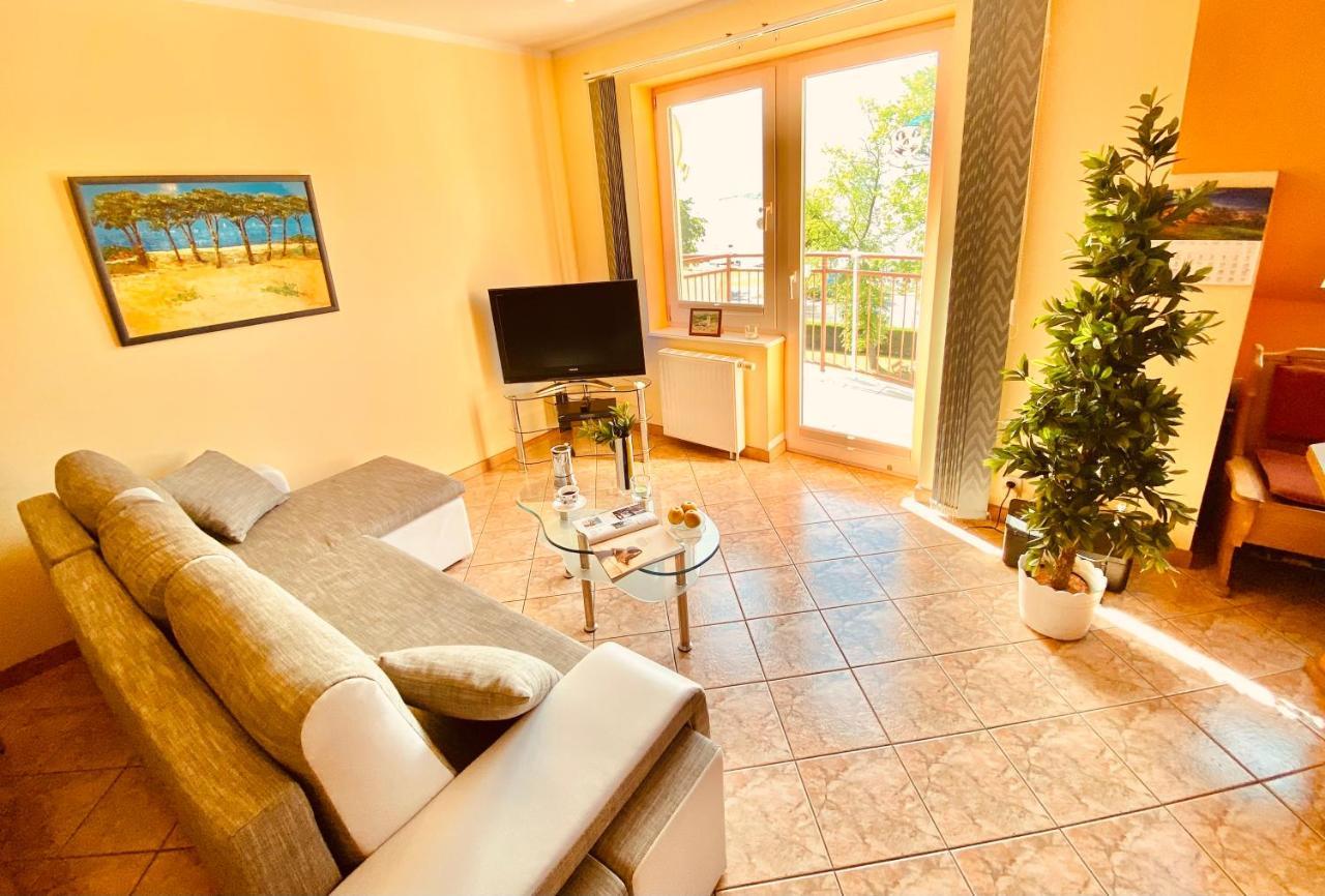 Sonnige Maisonette-Wohnung Mit Blick Auf Die Bucht Dziwnów Exterior foto