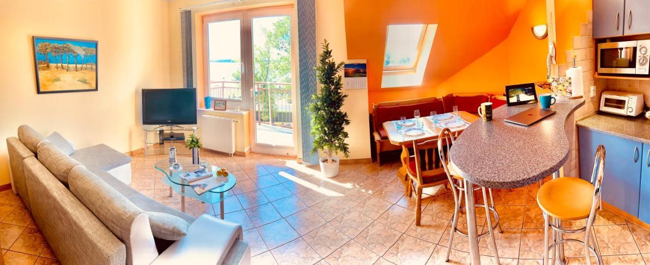 Sonnige Maisonette-Wohnung Mit Blick Auf Die Bucht Dziwnów Exterior foto